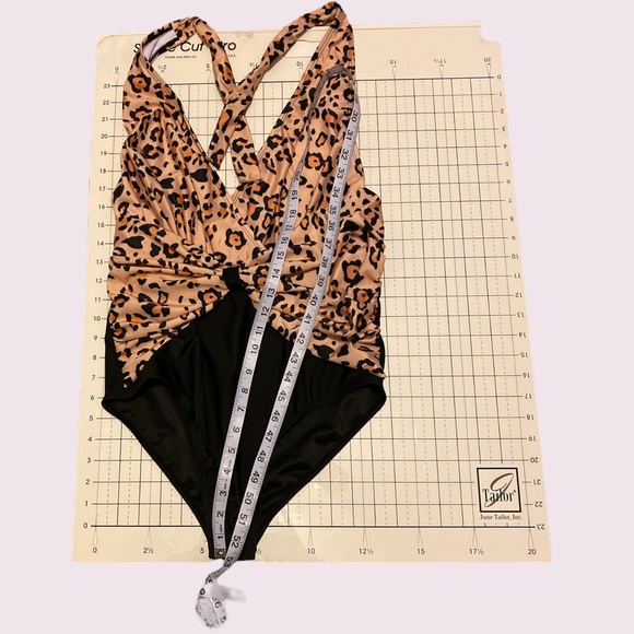 Large Cheetah Print/Black Shein* Swimsuit 1 Piece Waist Accent Women’s HalterTie - Picture 10 of 10